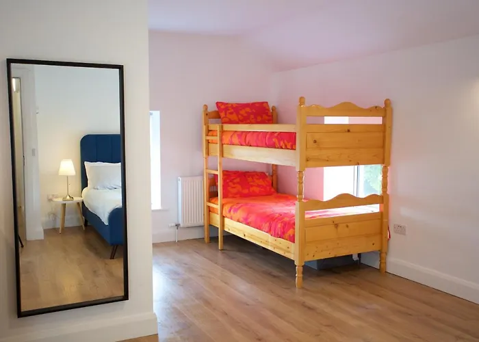 Rock House Sligo 펜션 *