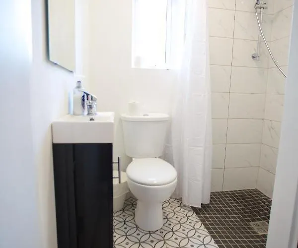 Rock House Sligo 펜션